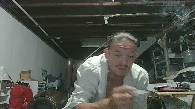 ShadowLove85 webcam