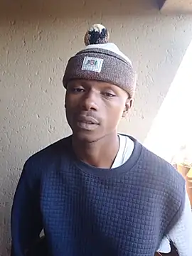 Boyzn_unfiltered webcam
