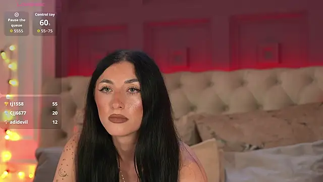 EllieJules webcam
