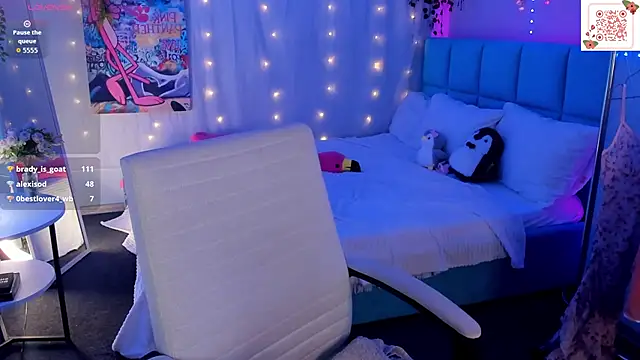 Elira_Vane webcam