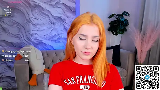 Lonny_Peach webcam