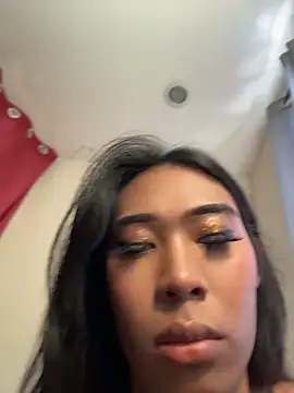 hugecock_tamira webcam