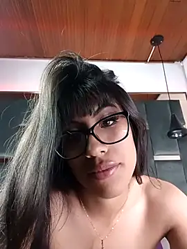 Lizethot7 live cam on StripChat