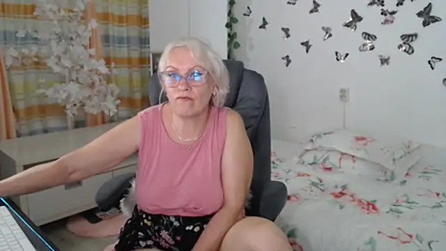 Ghertrude52 webcam