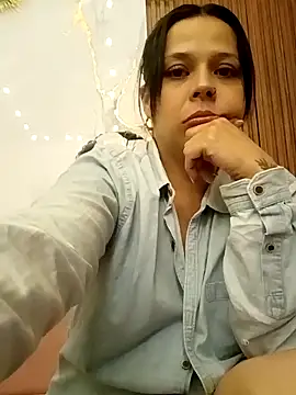 rossyalvarez (F milf) - Montar dildo 🍆🥵🔥