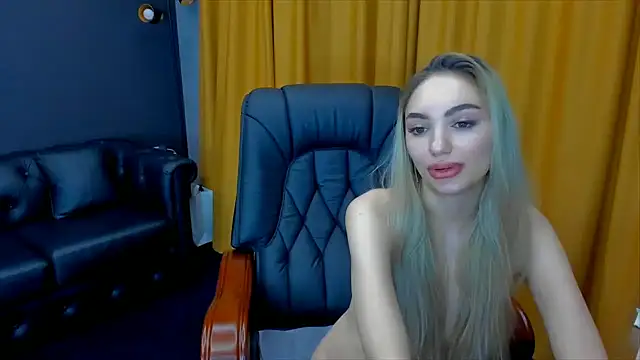 HaleySweet18 webcam