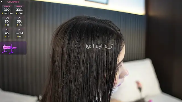 haylie_ (F young) - control my toy x 3min
