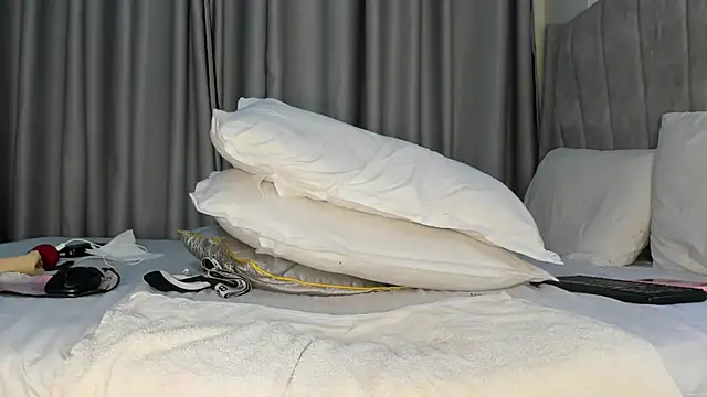thee_sexy_goddess webcam