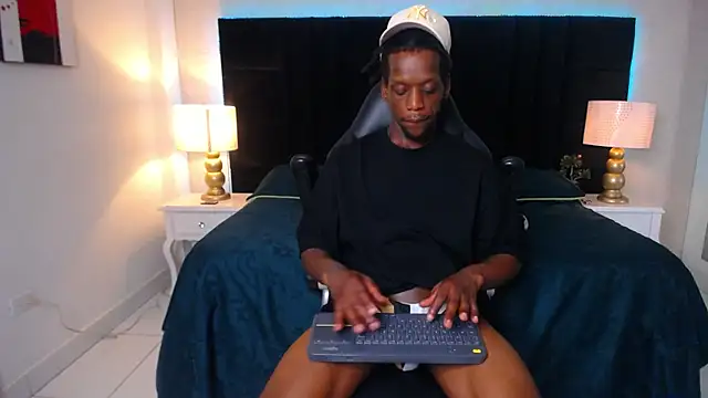 SkylerBigxxx webcam