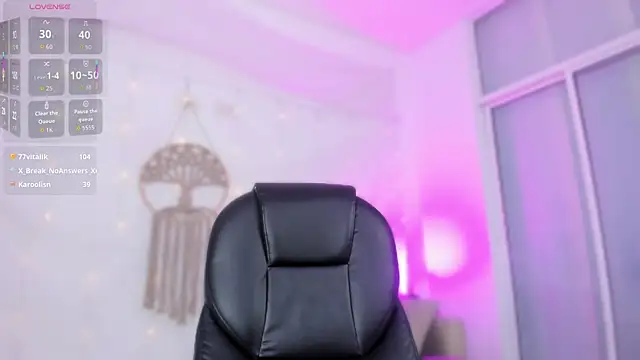 Ginni_charlotte webcam