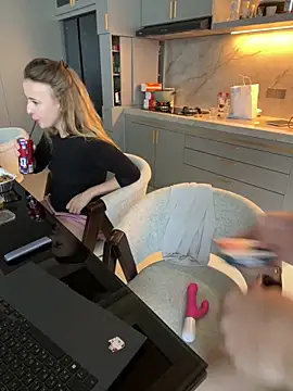 Nura_n_Sarah webcam