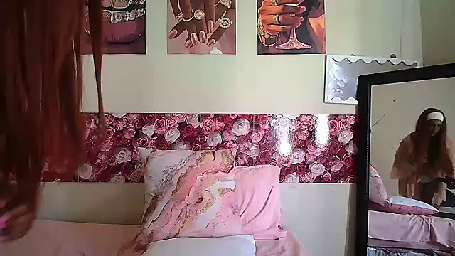 EnchantingLisa webcam