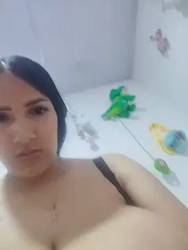 sofia_milky (F young) - nipple clamps