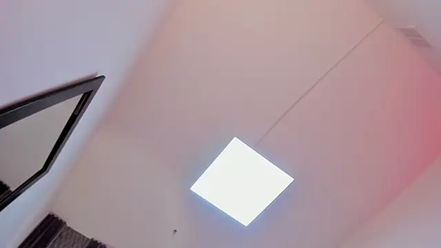 selene_red_ webcam