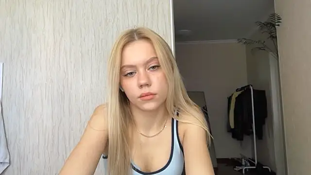 Glamorforyou live cam on StripChat