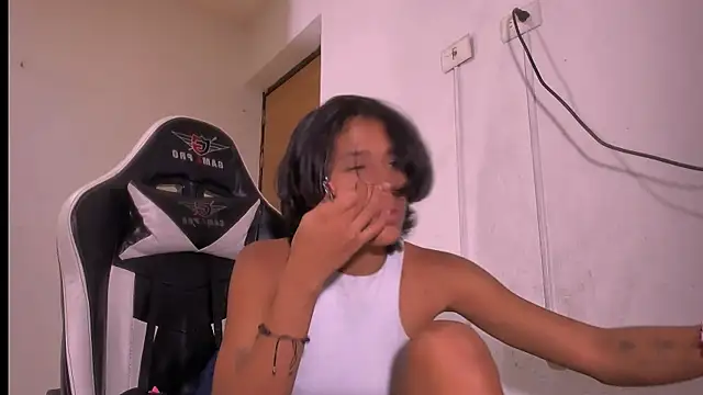 bad_girl_xxx webcam