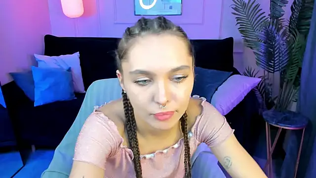 ChloeSunny webcam