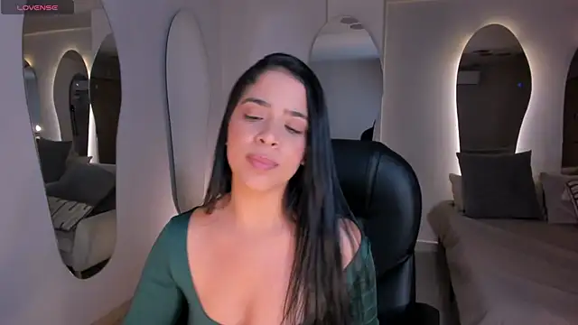 LucyCarter1 webcam
