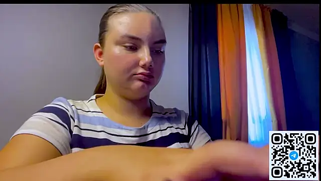 Dreamyblushfairy webcam