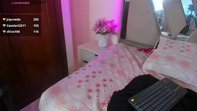 casey_lorens webcam