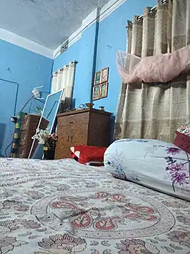 124pakhi webcam