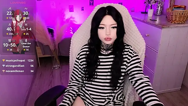 Emma_Kirks webcam
