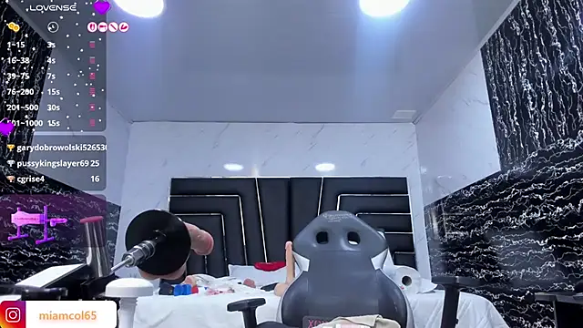 Ladyy_Scarlett webcam
