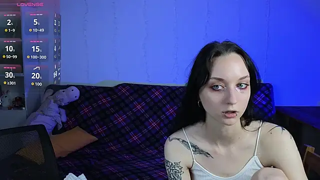 LuxuryLoverss webcam