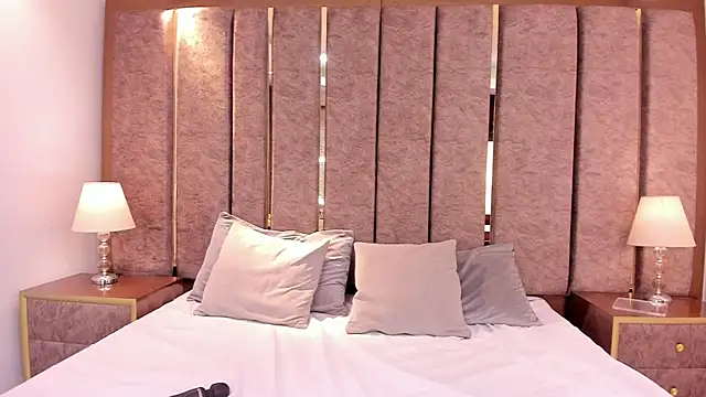AishleAndSmith webcam