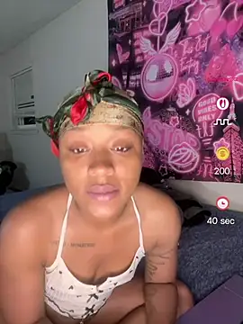 Prettywettkittycc webcam