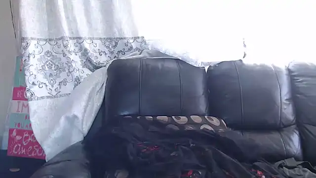 MATUREBUSSTY webcam