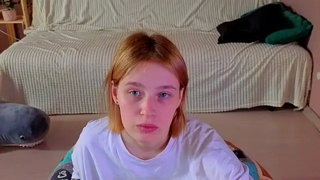 two_gerls_here webcam