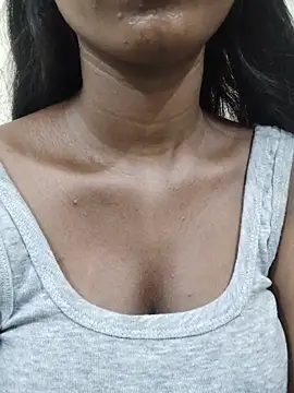 Simran_0011 webcam