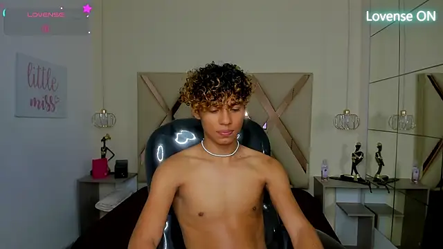 Anyelo_Twink webcam
