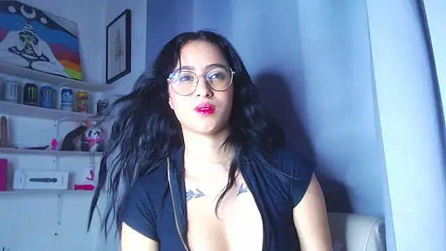 alana_salem webcam