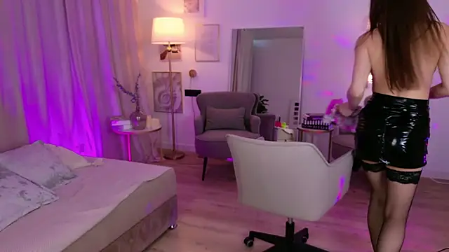DianaMagestic live cam on StripChat