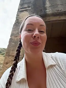 Mona_Plus webcam