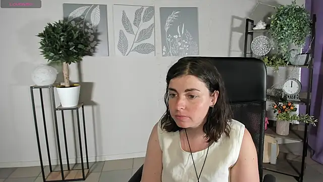 MartaEdams webcam