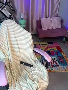 Hot_blondie live cam on StripChat