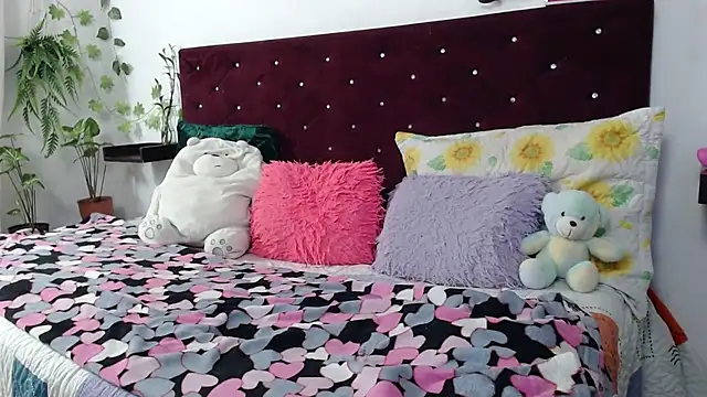 Saraanova1 webcam
