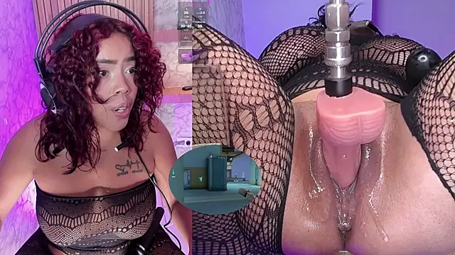 NinaCapelli webcam