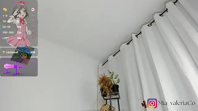 Mia-Valeria- webcam