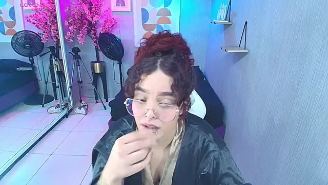 Maggy_t18 webcam