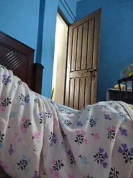 124pakhi webcam