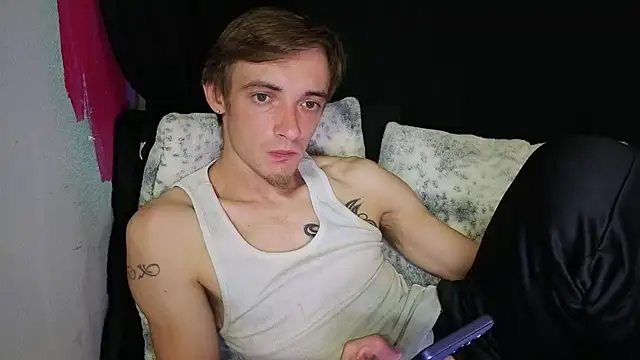 Ilovepussy1911 webcam