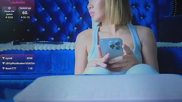 Alittleasiangirl webcam
