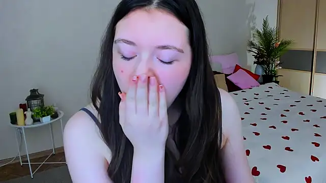 AlluringLookk webcam