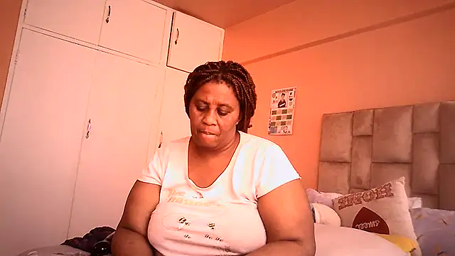 HUGEASSXXXXX webcam