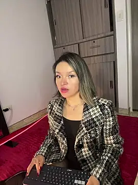 Ariagh_ live cam on StripChat