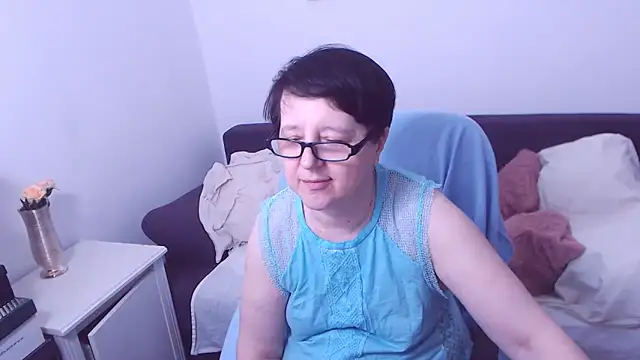 ChristaRose live cam on StripChat
